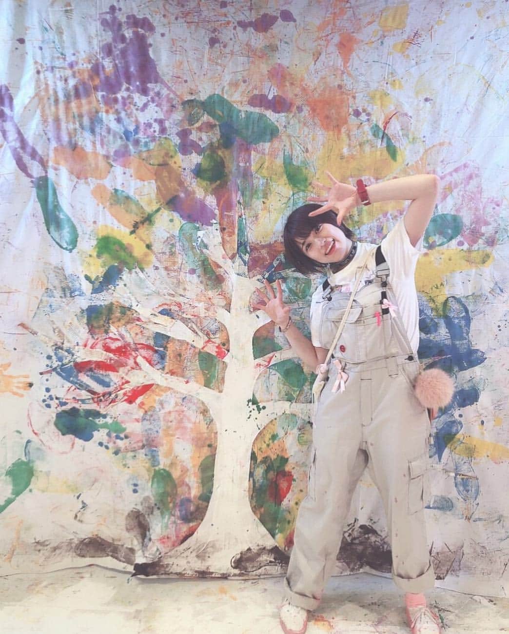 横川ユカのインスタグラム：「ちょっとずつ写真載せていくね～。たくさんあるのよ！  #soda #セルフィ #selfie #セルフポートレート #ポートレート #portrait #カメラ女子 #igers #igersjp #lovers_nippon_portrait #stage #actress #actor #菅生ゼミ休講のお知らせ #桃瀬ゆか #おゆか #スターフィールド劇場 #美大 #大学 #ゼミ #art #paint #ペンキ #fashionphotograpy #instafashion #Instagram #ジェンダーレス女子 #ジェンダーレス」