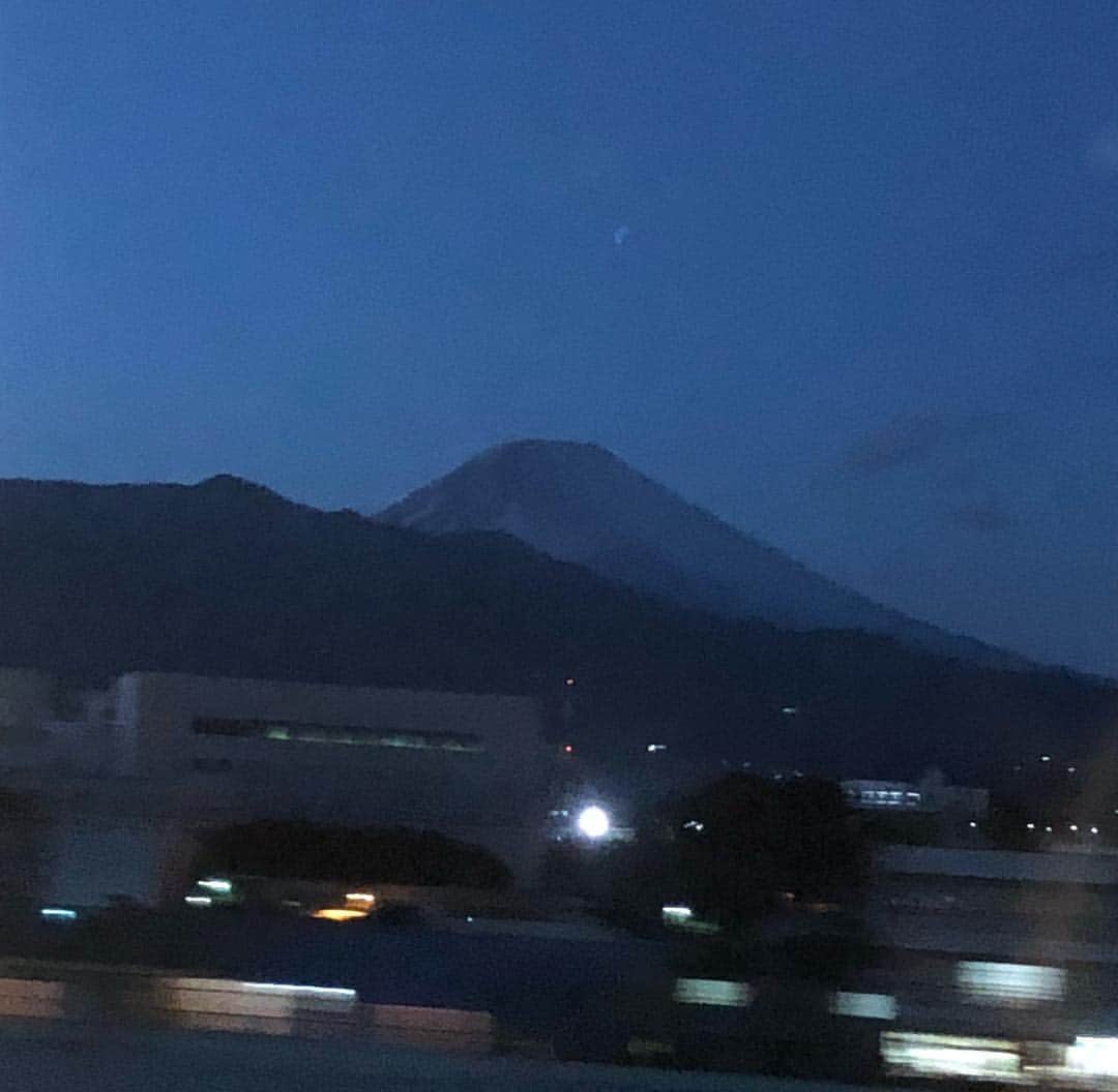 馬場典子さんのインスタグラム写真 - (馬場典子Instagram)「今日の#富士山 その2 なんだか眠りに就きたくなる」1月18日 18時00分 - baba_channel