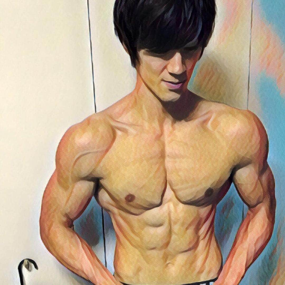 青柳塁斗さんのインスタグラム写真 - (青柳塁斗Instagram)「半年以上前？。。 #dance #workout  #training #fitness  #bodymake #sport  #chest  #shoulder  #biceps  #triceps #diet #gym  #graphic  #bboy  #artist  #go  #トレーニング  #筋肉  #ワークアウト #筋トレ  #フィットネス」1月18日 18時55分 - ruitoaoyagi