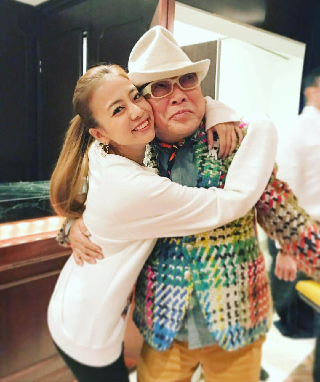 あびる優さんのインスタグラム写真 - (あびる優Instagram)「カルーセル麻紀さん💋💋 そして、いつお会いしてもオシャレでダンディなドンちゃま😊🎉👏 人生の大先輩のお2人とも乾杯🥂出来て幸せな夜でした😋💕🍷 可愛がって下さりありがとうございます😋❣️#friends#love#smile#happy#fun#hug#missinternationalqueenjapan#ミスインターナショナルクイーンジャパン#素敵#人生の先輩#大好き」1月18日 19時03分 - yuabiru74