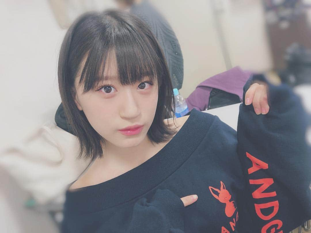 上西怜さんのインスタグラム写真 - (上西怜Instagram)「⠀ ⠀ ⠀ #私服  #andgeebee  #トレーナー  #オフショル ⠀ ⠀ ⠀ ⠀」1月18日 21時57分 - jonishi_rei