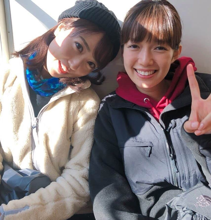 川田裕美さんのインスタグラム写真 - (川田裕美Instagram)「『沸騰ワード10』佐藤栞里ちゃんと登山できましたー✨⛰ 秋頃、行こうとして時間合わなかったから、今回登れて嬉しい！😆」1月18日 22時52分 - hiromikawata163