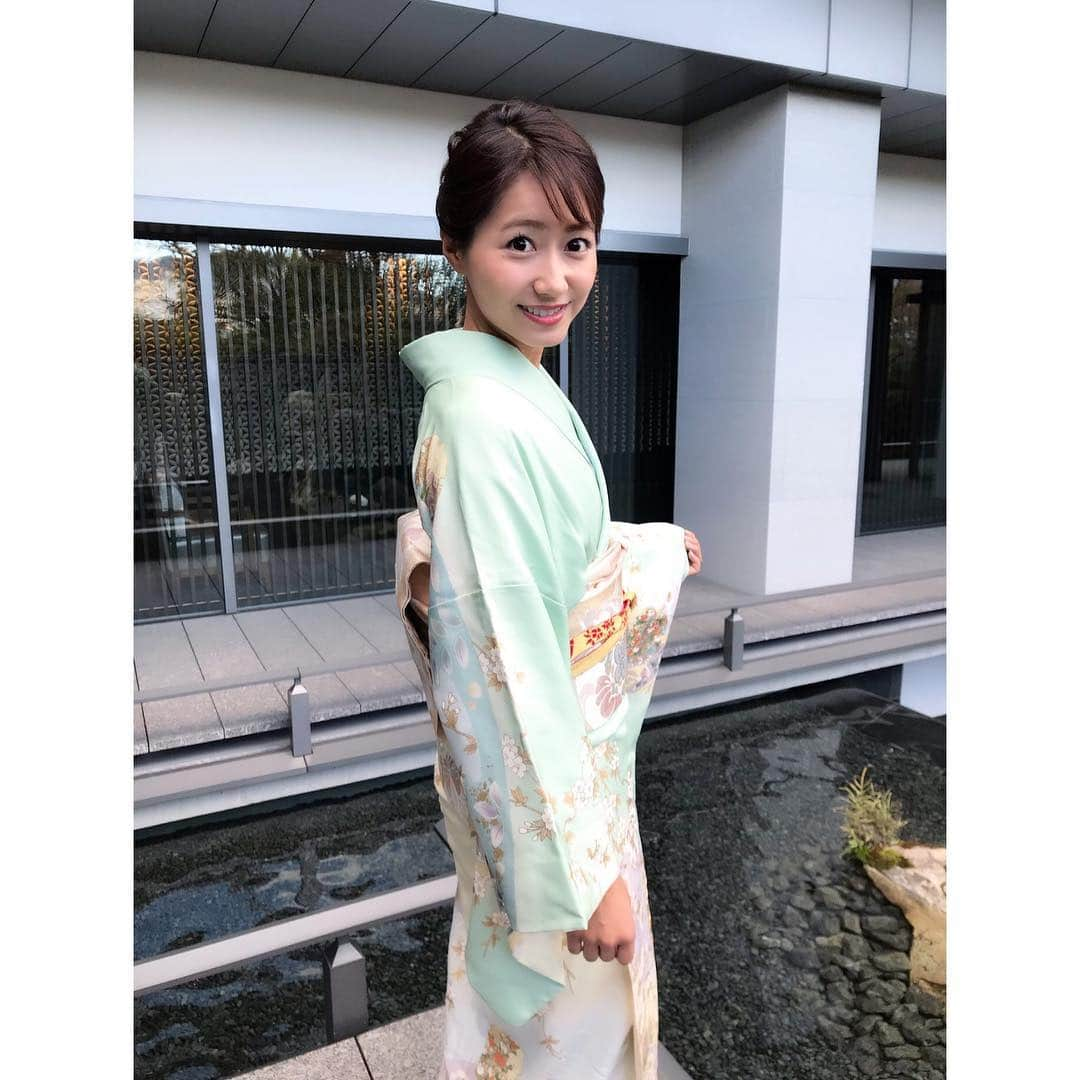 吉川亜樹さんのインスタグラム写真 - (吉川亜樹Instagram)「【初釜🍵訪問着👘】 家元の初釜へお招きいただきました 新春らしく爽やかに グリーンのお着物で👘 今年の勅題は 『光』なので 光り輝く魅力的な女性を目指します！ #初釜#着物#着物コーディネート #訪問着 #👘#京都#茶道#吉川亜樹」1月19日 9時43分 - yoshikawa_aki