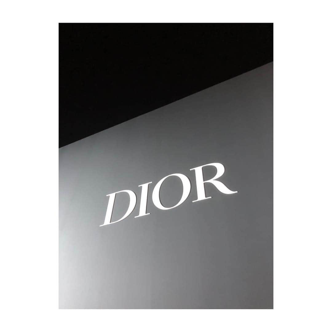 登坂広臣さんのインスタグラム写真 - (登坂広臣Instagram)「@Dior & @mrkimjones #DiorWinter19 #ディオール」1月19日 4時19分 - omi.cdl