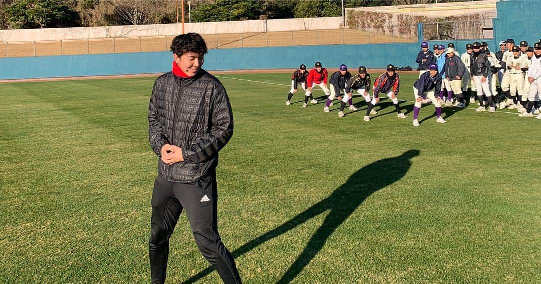 武田翔太さんのインスタグラム写真 - (武田翔太Instagram)「TAKESHOS⚾️ 野球教室2019😊 1日目👍 #takeshogram  #takeshos #大竹耕太郎  #横山弘樹  #ケムナ誠  #牧原大成  #松田遼馬  #長崎望未」1月19日 18時09分 - shotatakeda18