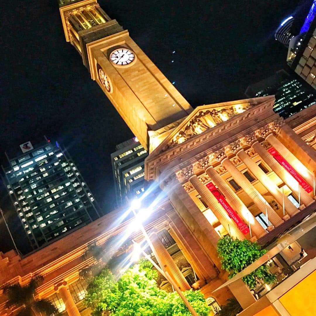 杉谷拳士さんのインスタグラム写真 - (杉谷拳士Instagram)「Brisbane街並み編〜 街がものすごいキレイなんです😊✨ 1日しか時間がなく夜はこれくらいしか……😅 次回は青空編で^_^😊 . #australia #brisbane #街並み #キレイ #アート #夜景 #夕焼け」1月19日 18時26分 - kenshi.02