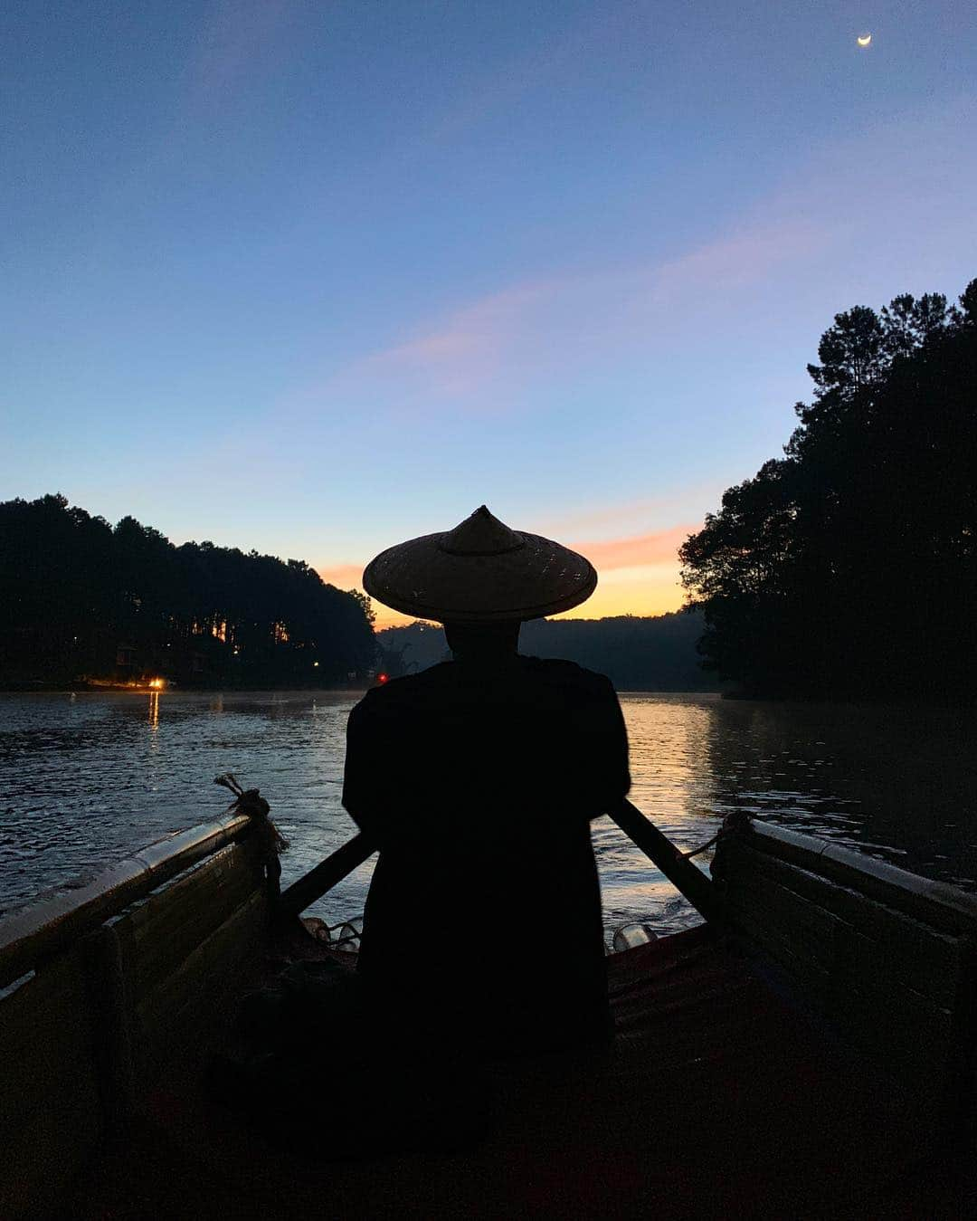 Amata Chittaseneeさんのインスタグラム写真 - (Amata ChittaseneeInstagram)「Morning ride at Pang Ong ❤️ #pearypieamazingthailand #pearypiewearsthaifabric #นุ่งสยามสามฤดู #amazingไทยเท่ #Thailand #Maehongsorn #hilltribe #NorthofThailand」2月17日 15時11分 - pearypie