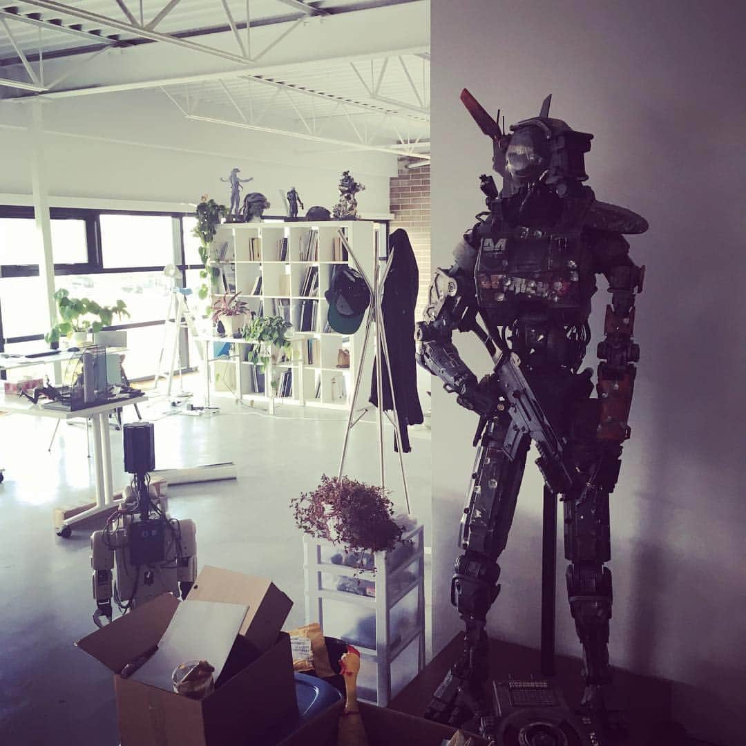 ニール・ブロムカンプのインスタグラム