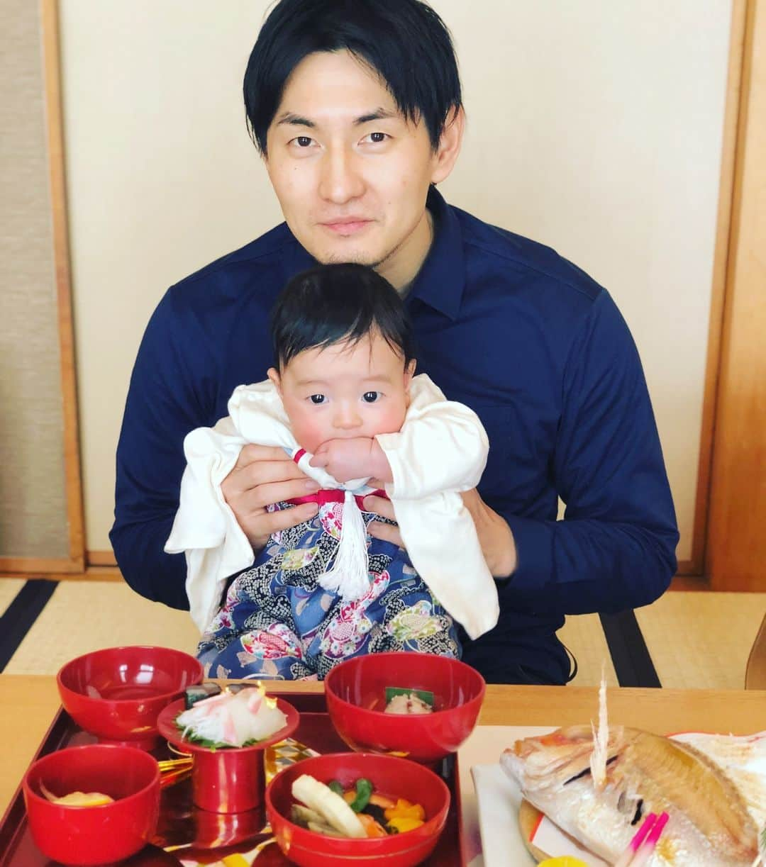 岡田優介さんのインスタグラム写真 - (岡田優介Instagram)「こんな行事あるんだねぇ〜  #お食い初め #百日祝い #節目イベントほぼ知らない #新米パパ」2月17日 17時58分 - ysk_okada