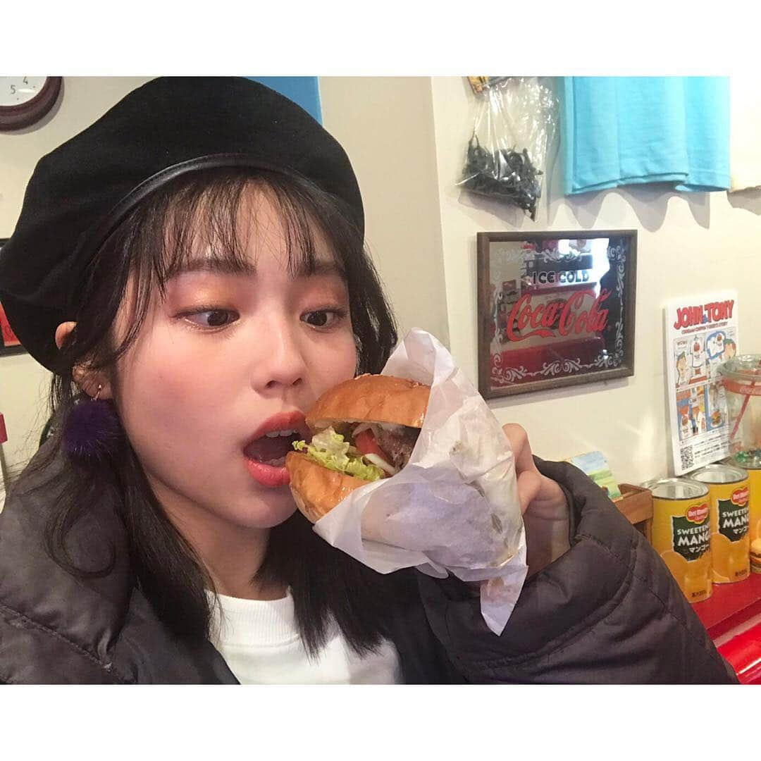 秋田汐梨さんのインスタグラム写真 - (秋田汐梨Instagram)「・ ニコラの撮影でいったハンバーガー屋さんの🍔 個人的にはここのポテトがめちゃくちゃ美味しかった〜🅿️」2月17日 20時13分 - shiori_akita319official