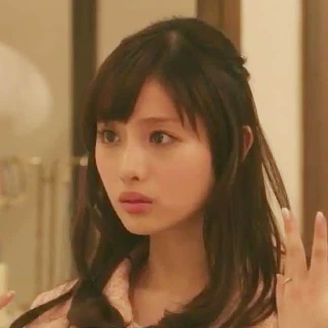 石原さとみ ファンアカウントさんのインスタグラム写真 石原さとみ ファンアカウントinstagram 薫子さんの洋服を選んでる時のさえこさん 可愛い 明日はバレンタインですね みなさんは誰かにあげますか 石原さとみ Ishiharasatomi 失恋