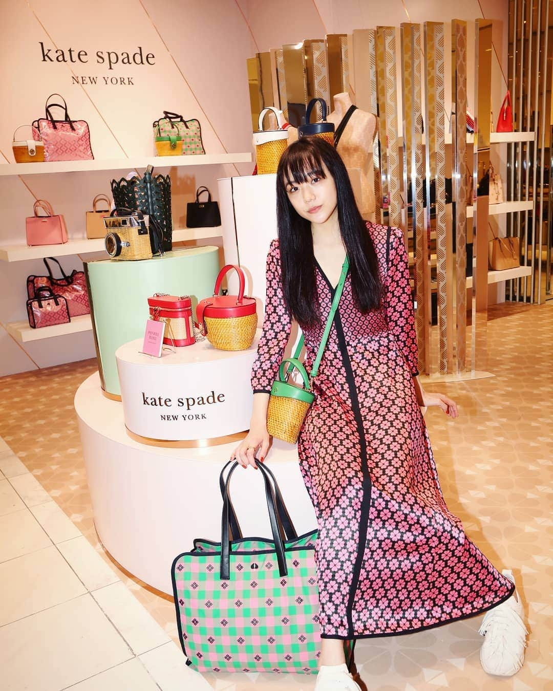 松井愛莉さんのインスタグラム写真 - (松井愛莉Instagram)「kate spade pop up💛 新宿ISETAN 2/13~2/19  #katespade」2月13日 16時22分 - airi1226_official