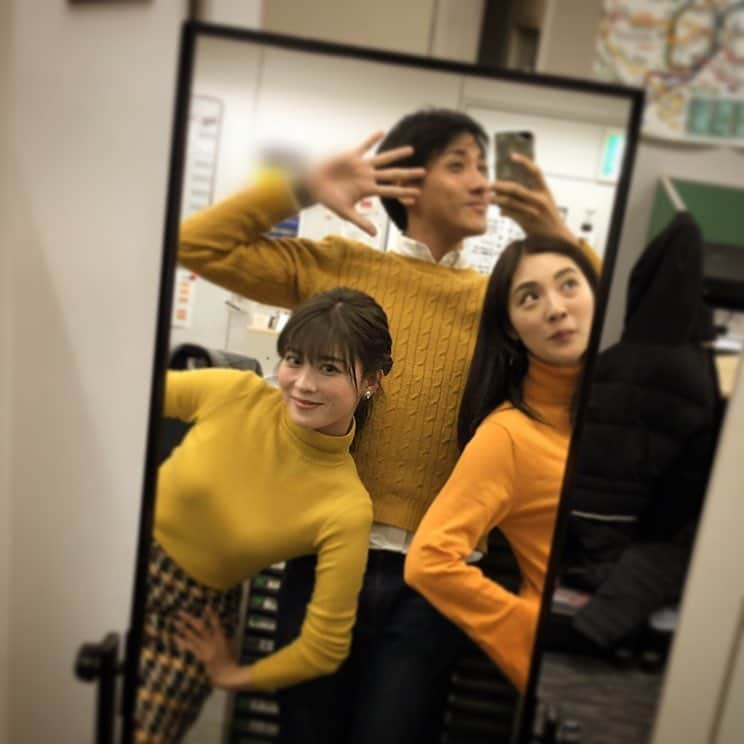 山本紘之さんのインスタグラム写真 - (山本紘之Instagram)「偶然にも からし色のセーターが揃ったよ。  #カラシーズ #からし色三銃士 #マスタードトリオ #お好きな呼び方で #煮るなり焼くなり #郡司恭子 #郡司アナ #きょん #て呼ばれたいらしい #岩本乃蒼 #岩本アナ #もっさん #て呼ばれたいらしい #あでものっぴぃが良い #らしい #好きにして #煮るなり焼くなり」2月13日 18時46分 - yamamoto_hiroyuki.ntv