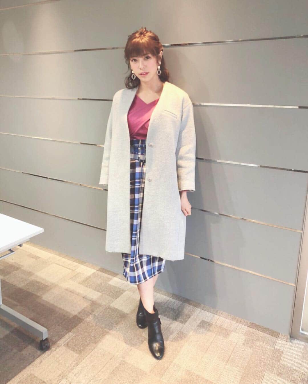 わちみなみのインスタグラム：「読売テレビ『浜ちゃんが!』 関西では今夜0時54分〜です😄✨ 浜田さん、ウド鈴木さん、ジャングルポケット太田さんと出演させていただきました😱🚘 人にもモノにもどきどきしながら、 高級品の目利きに挑戦しました😃  是非、みてください！  #浜ちゃんが! #わちみなみ #銀座 #目利き  #ドキドキ」