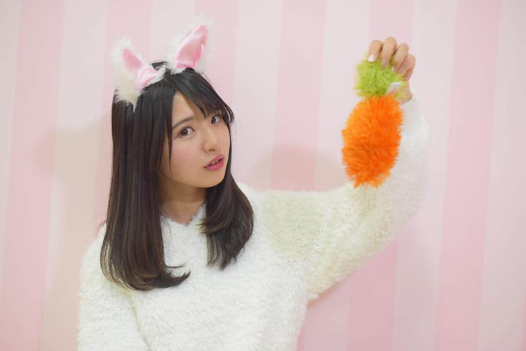 松田有紗さんのインスタグラム写真 - (松田有紗Instagram)「ご報告 🐰🥕 . . momo撮影会を3月16日に 卒業することを決めました。 . 2年間本当にありがとうございました！ . 書きたいこと 伝えたいことは たくさんありますが 書き出すと長くなりそうなので、 また改めてお伝えします！ 取り急ぎご報告でした！ . あと残り1ヶ月 よろしくお願いします🐇♡」2月13日 19時56分 - _arisa114_