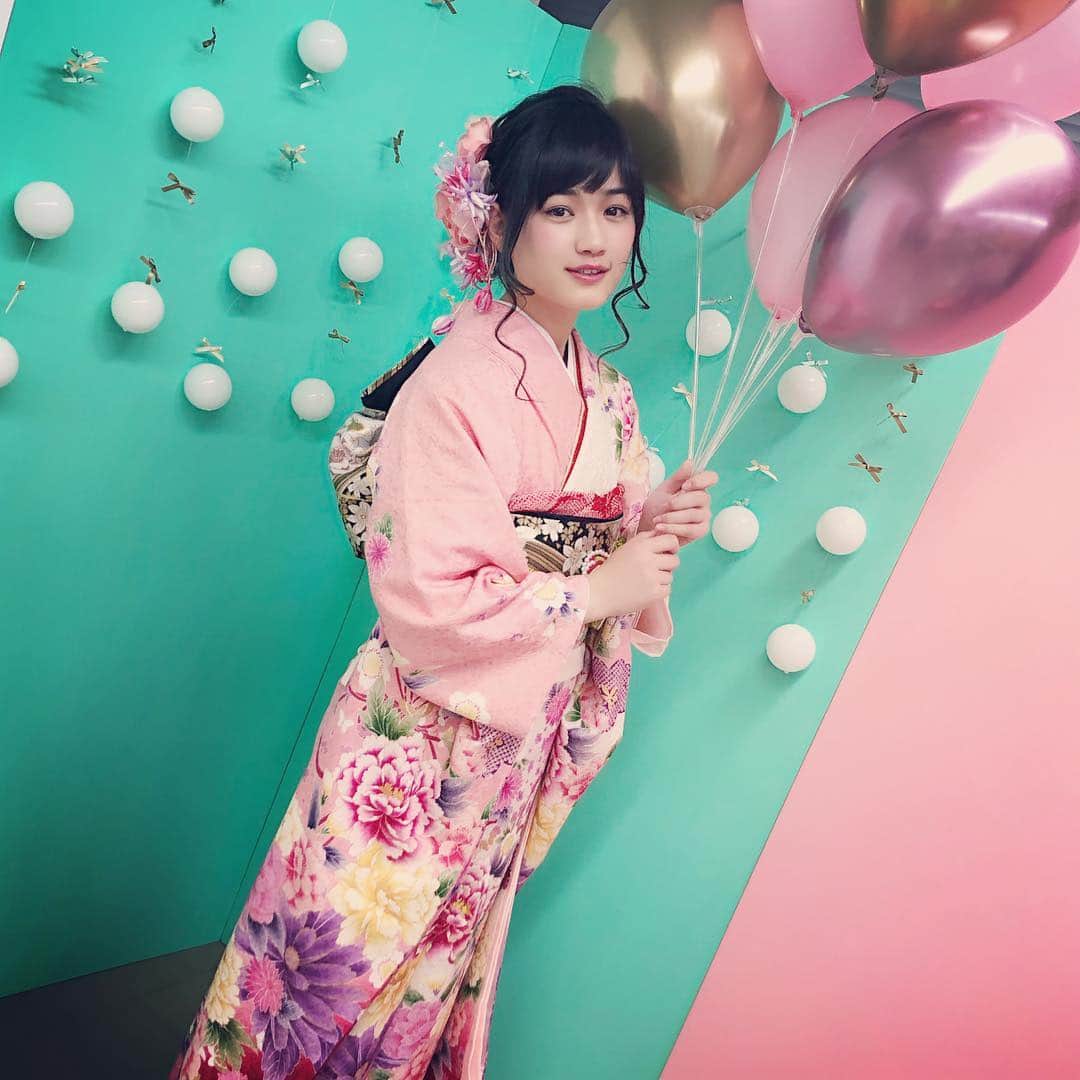 滝口きららさんのインスタグラム写真 - (滝口きららInstagram)「振袖×風船🎈  #ぷりずむ館  #振袖コレクション  #滝口きらら #ゑんら」2月13日 21時13分 - wyenra_kilala