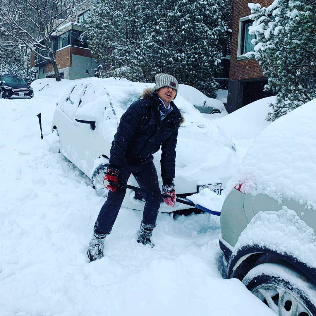 マーヴィン・トランさんのインスタグラム写真 - (マーヴィン・トランInstagram)「"No such thing as bad weather, only bad clothes"  Winter tips: -dress in a variety of loose layers and cover up. -have a shovel in the car. -give yourself extra time to help a neighbour, we'll all get through this winter together. -keep moving when it's cold as fuck and swear as much as you want to yourself.」2月14日 2時01分 - skate_moivo