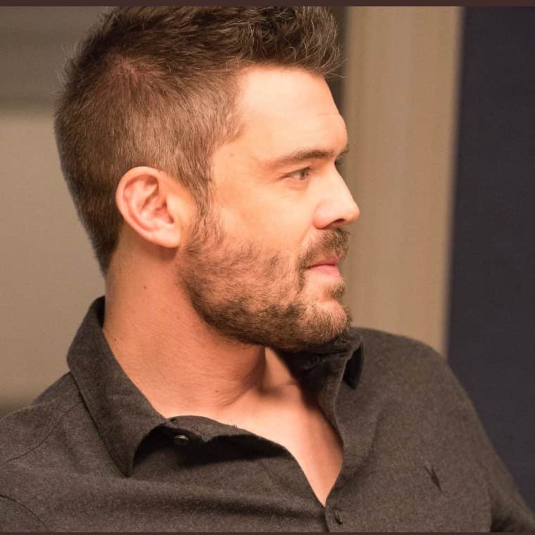 のインスタグラム：「This is me watching in awe as #CicelyTyson gives a monologue on tomorrow night’s episode of.... #HTGAWM」