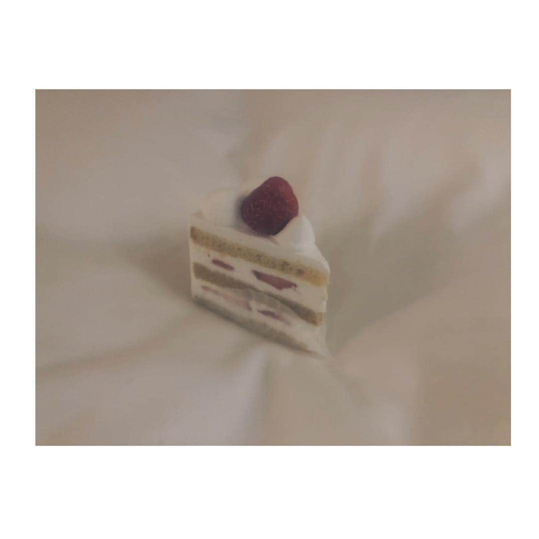 玉城ティナさんのインスタグラム写真 - (玉城ティナInstagram)「ここのケーキ すき」2月14日 14時50分 - tinapouty