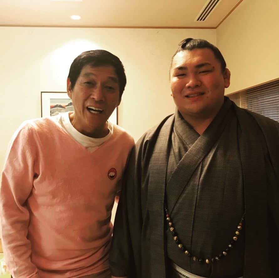 照強翔輝のインスタグラム：「2月19日 踊るさんま御殿に出演さしていただきます！ テーマは食に異常にこだわる芸能人SPです！是非見てください！」