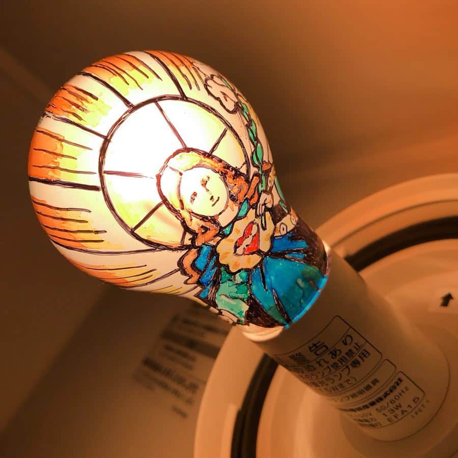 山口提樹さんのインスタグラム写真 - (山口提樹Instagram)「電球に描いてみた ＃メンバー山口 #イラスト」2月14日 22時57分 - memberyamaguchi