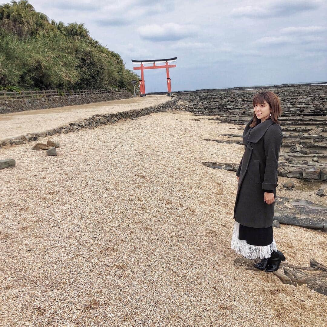 長尾麻由さんのインスタグラム写真 - (長尾麻由Instagram)「青島神社に行きました⛩ 少しだけ宮崎に立ち寄ってみたけど来てよかった✨ #九州旅行 #宮崎観光 #青島神社 #子連れ旅行」2月14日 23時05分 - mayu_nagao1117