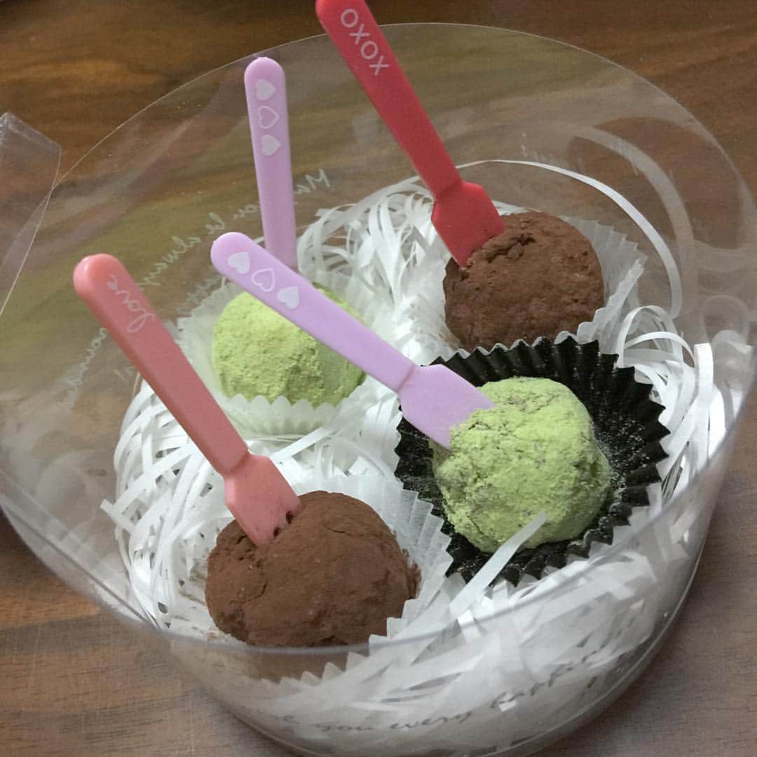 のインスタグラム：「形イビツだけど、不器用なりに頑張って作ったよ〜！ 来年はもっとすごいの作る予定💪🏻 ハッピーバレンタイン🍫⭐️⭐️」