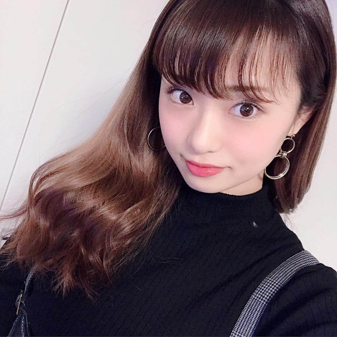 藤綾乃のインスタグラム：「ㅤㅤㅤㅤㅤㅤㅤㅤㅤㅤㅤㅤㅤ ㅤㅤㅤㅤㅤㅤㅤㅤㅤㅤㅤㅤㅤ Happy birthday to me🎂笑 ㅤㅤㅤㅤㅤㅤㅤㅤㅤㅤㅤㅤㅤ バレンタインというラブリーな日に また一つ歳をとりました(・ε・｀*)キャピ ㅤㅤㅤㅤㅤㅤㅤㅤㅤㅤㅤㅤㅤ 沢山のDMやメッセージありがとうございます💓 早速ケーキ貰ったり素敵なお祝いもしてもらって、 本当に愛されてるな〜と改めて実感😭✨ ㅤㅤㅤㅤㅤㅤㅤㅤㅤㅤㅤㅤㅤ 皆さんのお陰で素敵なスタートを切れました♫ ㅤㅤㅤㅤㅤㅤㅤㅤㅤㅤㅤㅤㅤ 今後ともこんな私を宜しくお願いします！ 素敵な年になりますよーに😘✨ ㅤㅤㅤㅤㅤㅤㅤㅤㅤㅤㅤㅤㅤ #HBD#cake#valentine#誕生日#ケーキ」