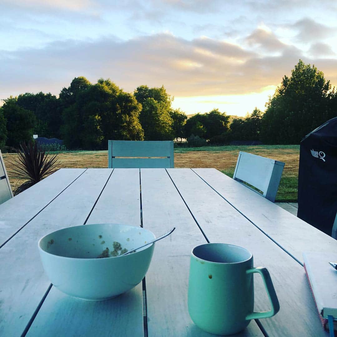 リサ・キャリントンのインスタグラム：「Good morning Lake Karapiro. NZ canoe sprint nationals Day 1. Excited to race this weekend. It looks like it’s going to be a scorcher. @canoeracingnz」