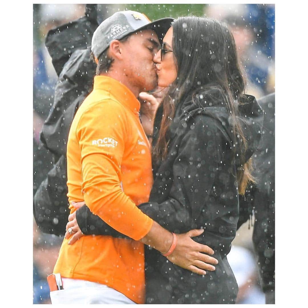 リッキー・ファウラーのインスタグラム：「I Won! Happy Valentine’s Day @allisonstokke😘」