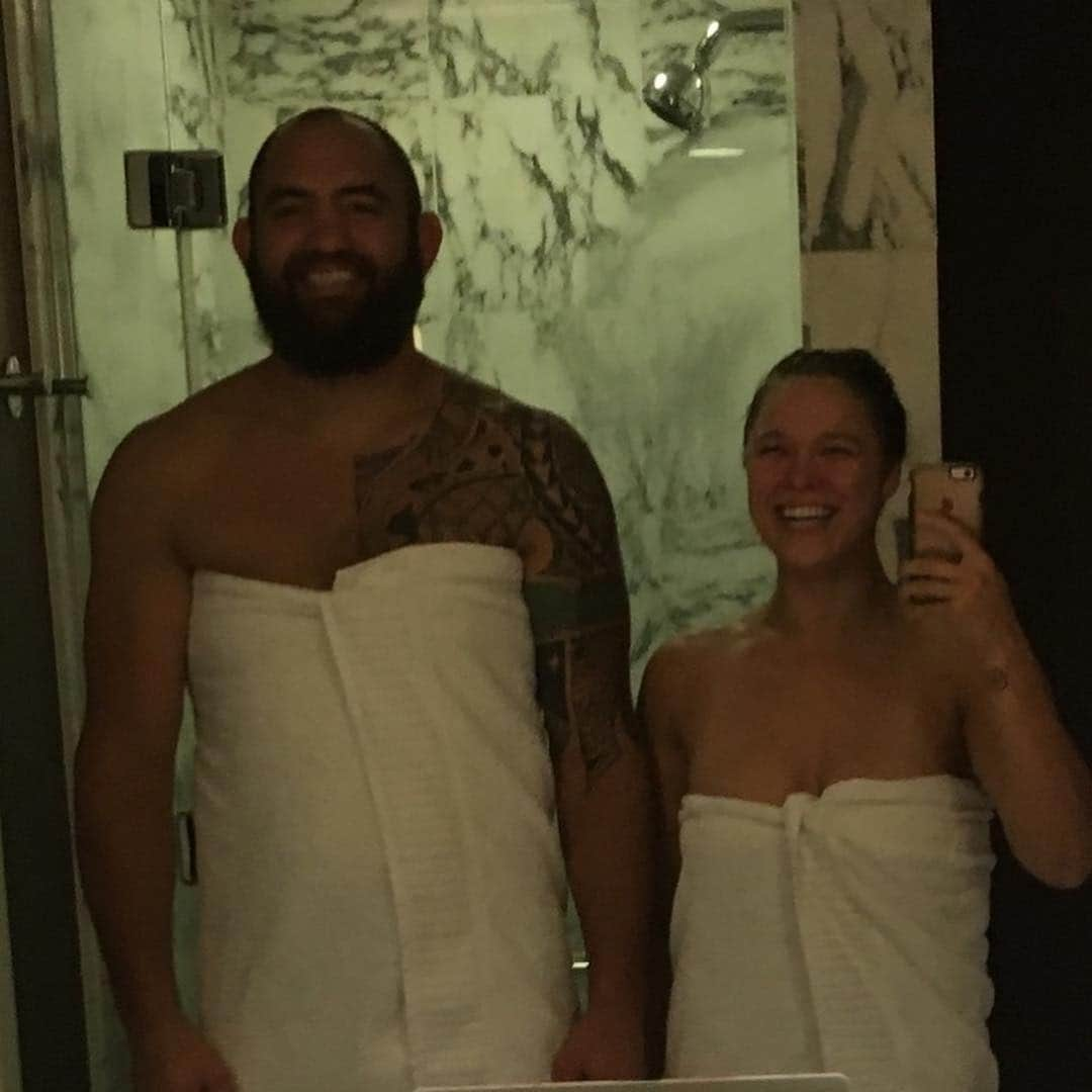 ロンダ・ラウジーさんのインスタグラム写真 - (ロンダ・ラウジーInstagram)「Happy Valentines Day to the Love of My Life!!!! @travisbrownemma ❤️」2月15日 6時26分 - rondarousey