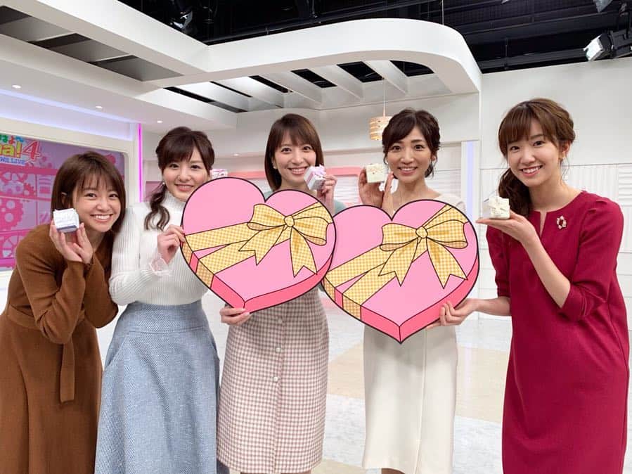 のインスタグラム：「🍫 今週もoha4ご覧いただきありがとうございました！！ 1日遅れの写真とお世話になった一部衣装です✨ #oha4#おはよん#valentine  #衣装#enlee#resyuryu」