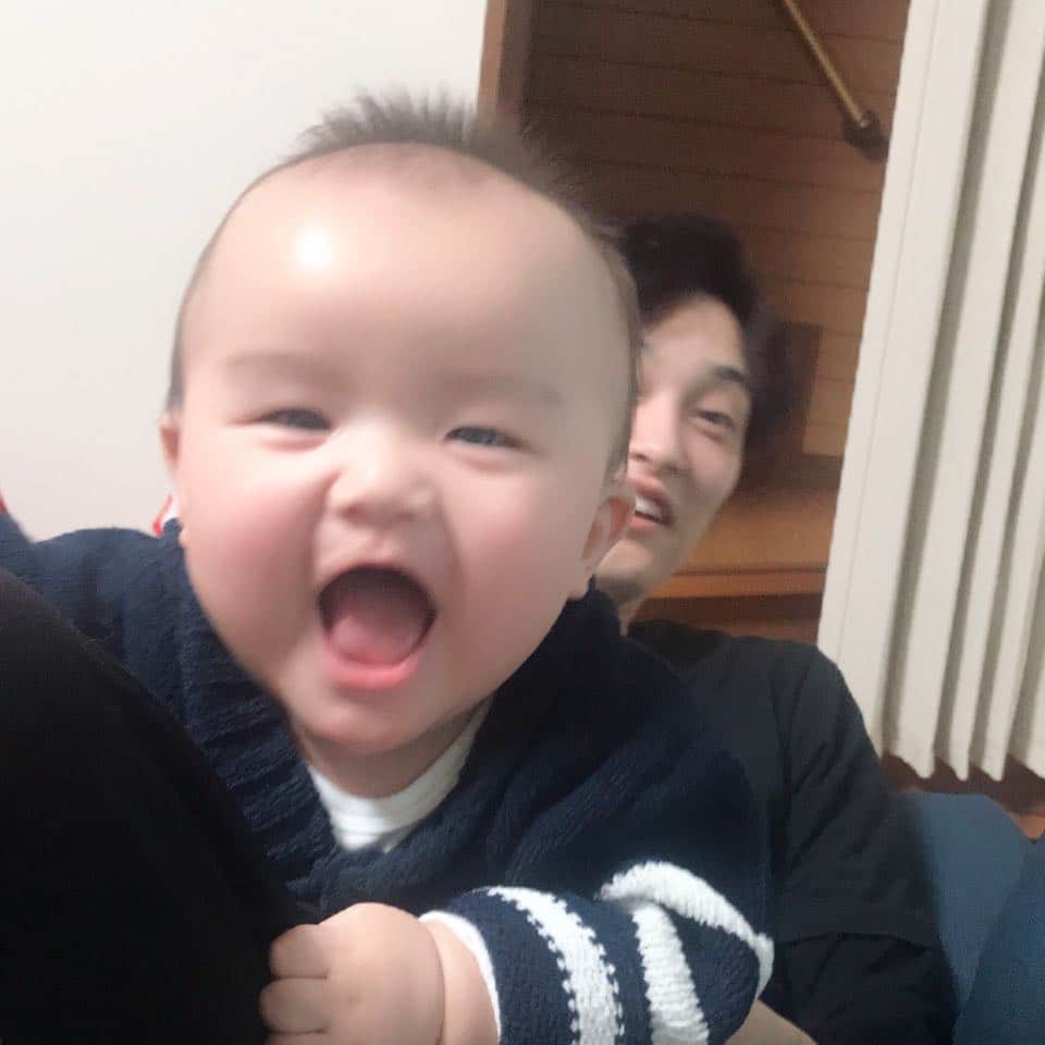 のインスタグラム：「子供の成長って早いな〜（・-・） そのうち追っかけまわさないといけなくなるんやろなー(つω`*)」