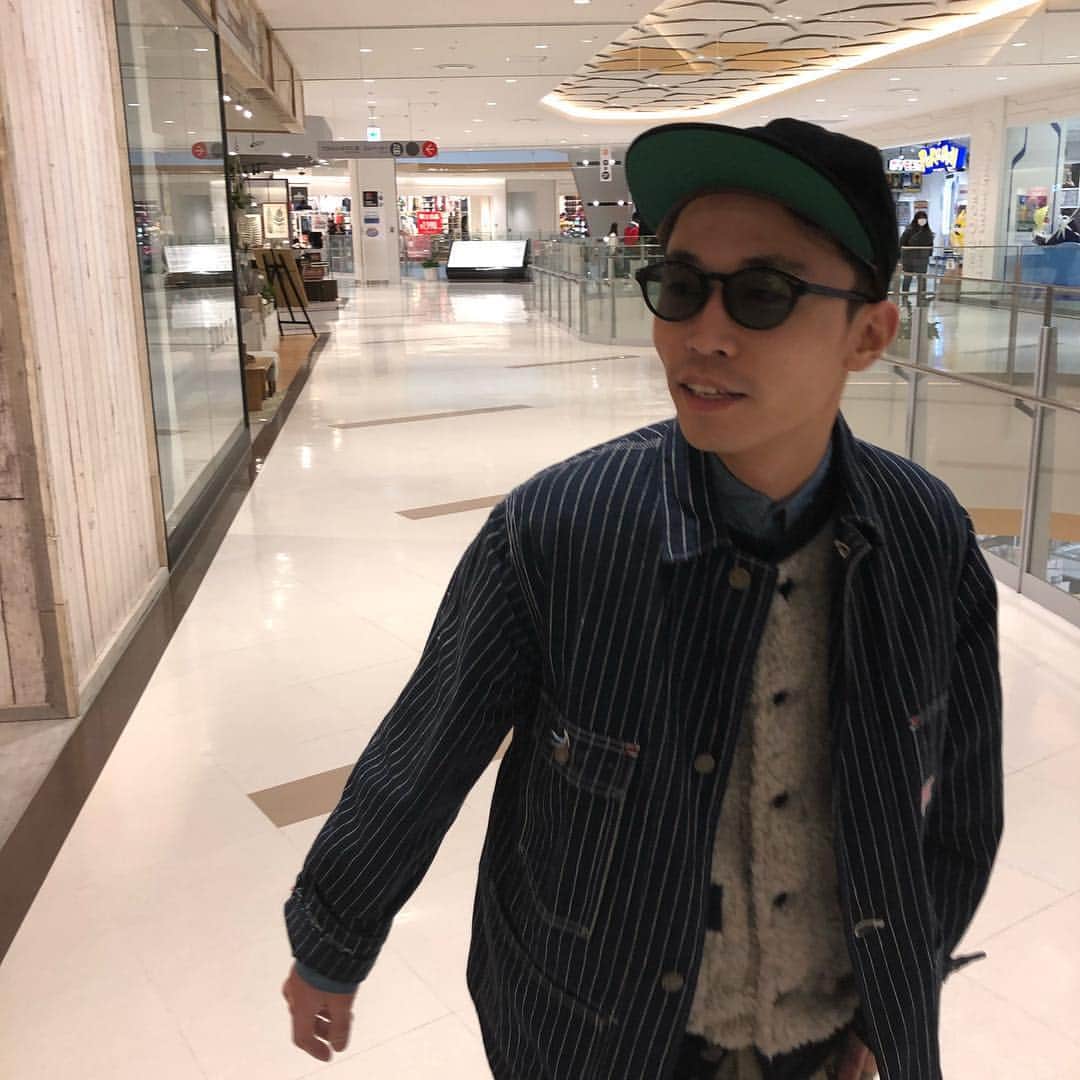 竹内まなぶのインスタグラム：「2/15(金)今日はたくみくん家族とショッピングしました👜 #たくちゃんが！」