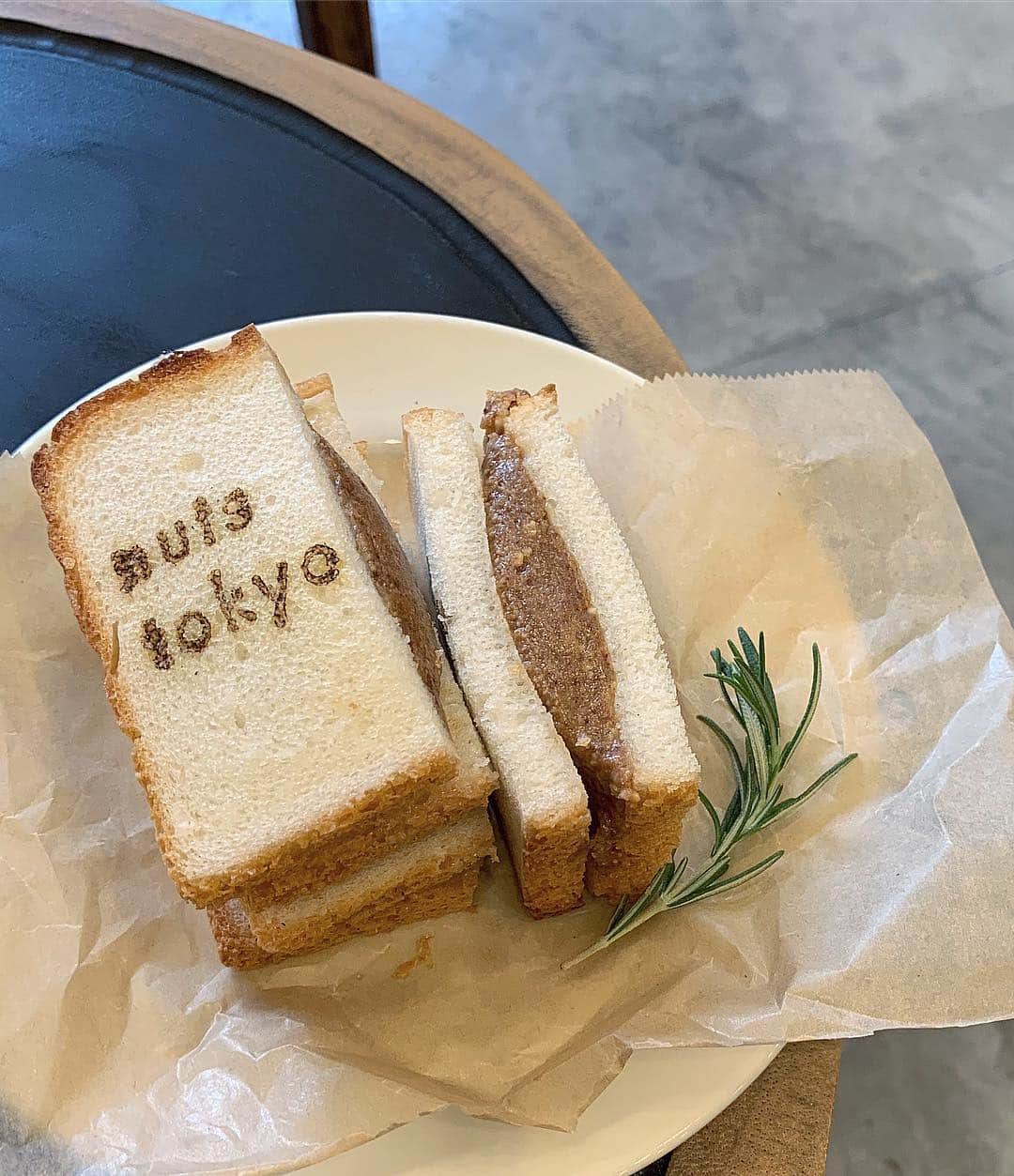 原あや香さんのインスタグラム写真 - (原あや香Instagram)「気になってた nuts tokyo にふらっと立ち寄ってみた❤︎ 店内の雰囲気も好き！！ #nutstokyo #coffee #sandwich #toast #nuts #like #sweets #food #instafood #instagood #instadaily」2月15日 19時21分 - haraaya_