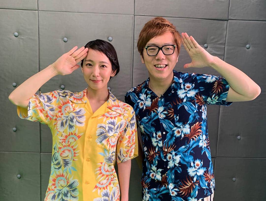 HIKAKINのインスタグラム：「今日は吉岡里帆さんと一緒に撮影のお仕事でした😎✨なにで共演したかは、また告知しますのでお楽しみに🤓👍 #ヒカキン #吉岡里帆」