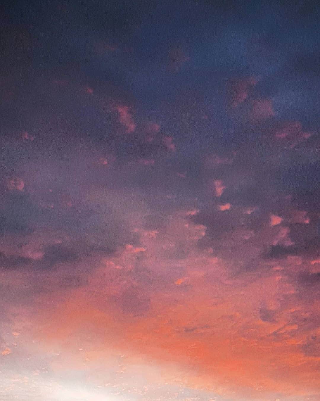 のインスタグラム：「The sky was looking v edible」