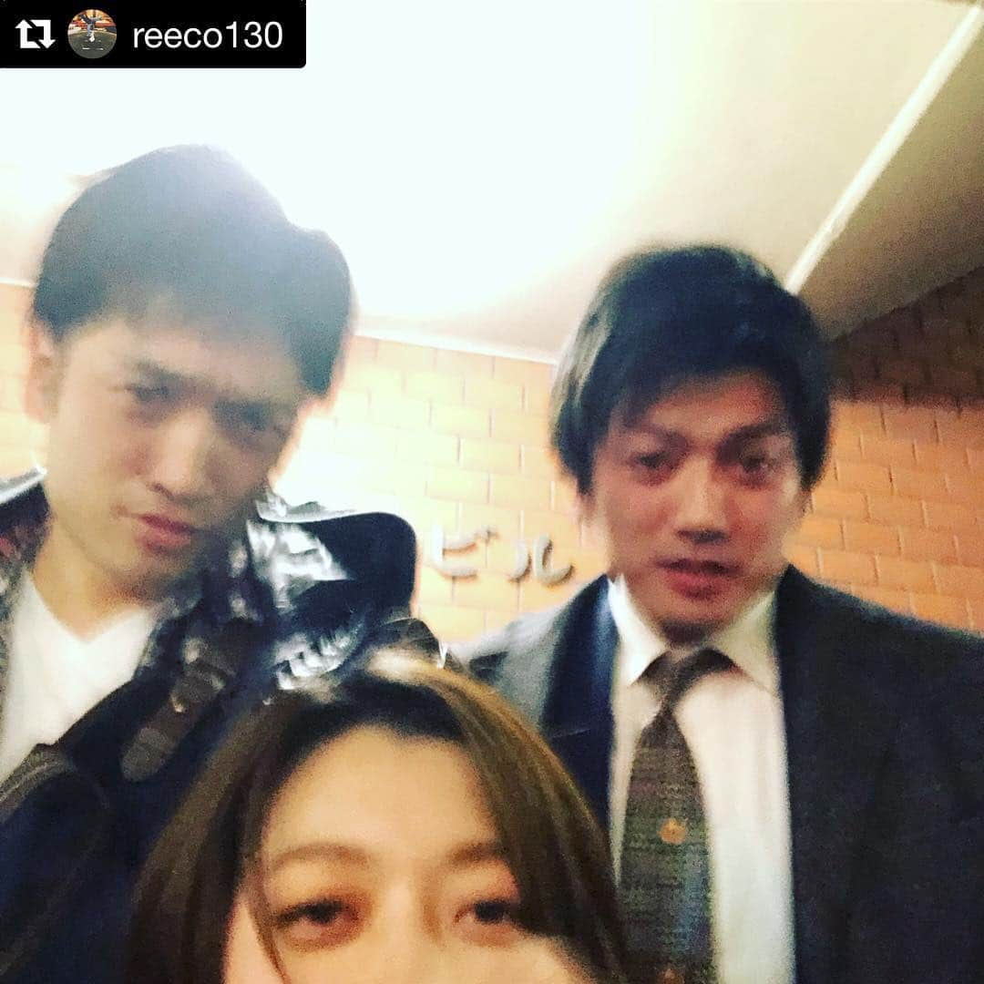 酒井泰滋さんのインスタグラム写真 - (酒井泰滋Instagram)「久しぶりの三兄弟‼︎ 密な会話を‼︎‼︎ #ハワイ #沖縄 #それともガァム？？by英二」2月15日 21時59分 - tai_z28