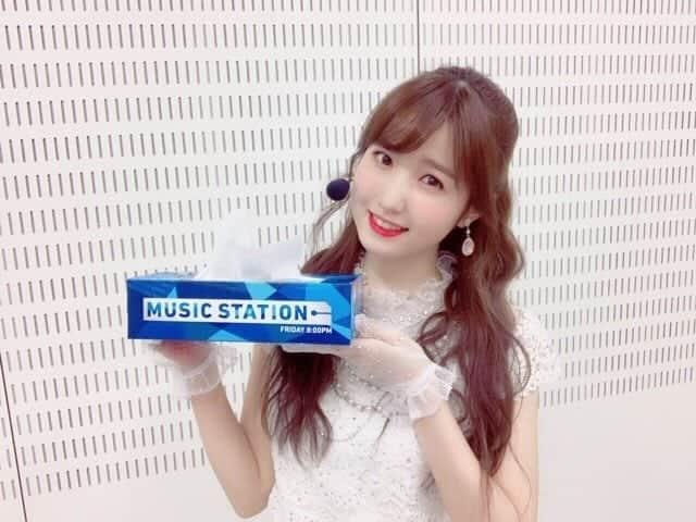 IZ*ONEさんのインスタグラム写真 - (IZ*ONEInstagram)「어제는 "MUSIC STATION"에 출연했습니다!! 계속 가고 싶었던 프로그램에 나올 수 있어 기뻤어요 😊💕 봐 주신 여러분 감사합니다! ⠀⠀⠀⠀⠀⠀⠀⠀⠀⠀⠀⠀⠀⠀⠀⠀⠀ 그리고 M스테 티슈도 받았습니다! 소중히 하겠습니다 ☺✨ ⠀⠀⠀⠀⠀⠀⠀⠀⠀⠀⠀⠀⠀⠀⠀⠀⠀ ⠀⠀⠀⠀⠀⠀⠀⠀⠀⠀⠀⠀⠀⠀⠀⠀⠀ 昨日は「MUSIC STATION」に 出演しました！！ ずっと憧れていた番組に出ることができて 嬉しかったです😊💕 見てくださった皆さんありがとう ございました！ ⠀⠀⠀⠀⠀⠀⠀⠀⠀⠀⠀⠀⠀⠀⠀⠀⠀ そしてMステティッシュも貰えました！ 大切にします☺️✨ ⠀⠀⠀⠀⠀⠀⠀⠀⠀⠀⠀⠀⠀⠀⠀⠀⠀ #히토미 #ひとみ #本田仁美 #IZONE #아이즈원 #アイズワン」2月16日 8時39分 - official_izone