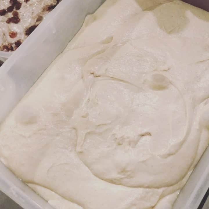 CHIPPRUSONのインスタグラム：「本日は14時よりopenいたします🍞 パン屋のみんな、踊りながら歌いながら作ってるかい🎵（調子乗って音量上げすぎた、、、すいません😂）」