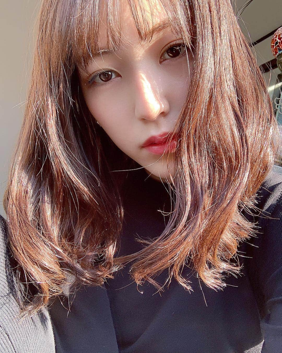 原あや香さんのインスタグラム写真 - (原あや香Instagram)「髪切りたいな〜✂︎ みんなはショート派？ロング派？  今日はMBSラジオ、ゴチャまぜ放送だよ〜！ #ゴチャ10 #MBSラジオ #毎日放送」2月16日 18時14分 - haraaya_