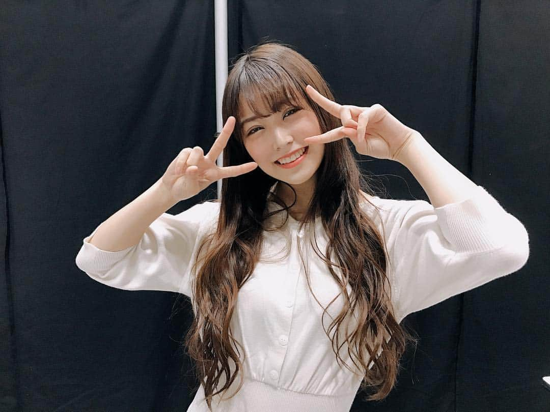 白間美瑠さんのインスタグラム写真 - (白間美瑠Instagram)「今日はNMB48個別握手会in横浜❤️ 『床の間正座娘』センターおめでとう！と沢山祝って頂きうれしかったなぁ☺️えへへ  大好きな皆さんにお届けできるように、頑張ります！！！ ありがとうございました！！ #握手会 #私服るん #白ワンピるん」2月16日 21時12分 - shiro36run