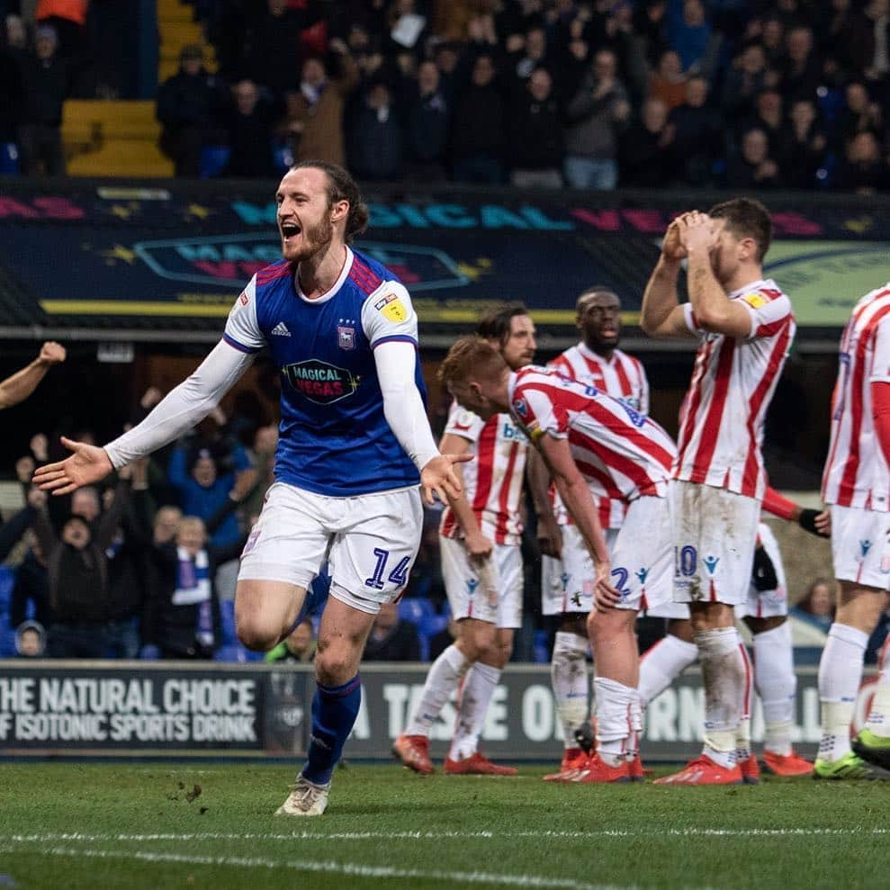 ウィル・ケインのインスタグラム：「Frustrating not to get 3 points but another big effort from the lads fighting right until the end. Great feeling to score another goal at Portman Road! Massive thanks to the fans for the support 👏🏻⚽️」