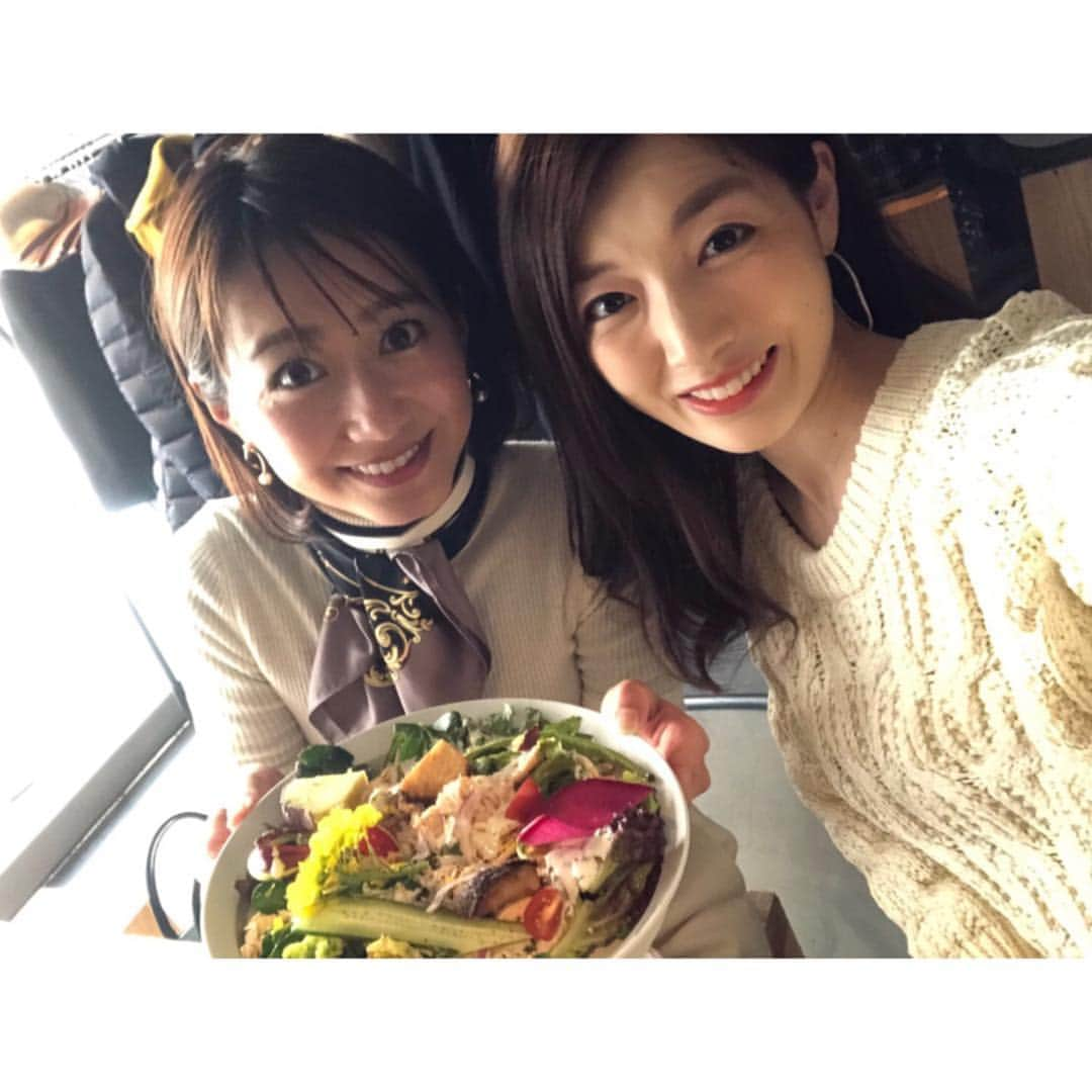 吉川亜樹さんのインスタグラム写真 - (吉川亜樹Instagram)「【お洒落なランチ🍽】 栞ちゃんと ヘルシーで美味しい#lunch を❤️ #パーソナルトレーニング 後だったから ちょうど良いエネルギー補給になりました！ ひたすら喋って楽しかった〜❤️ #lunch #vegetables #veganfood #osaka#food#instagood  #healthyfood #healthy  #中川栞 ちゃん#吉川亜樹 #新町#新町ランチ」2月16日 23時17分 - yoshikawa_aki