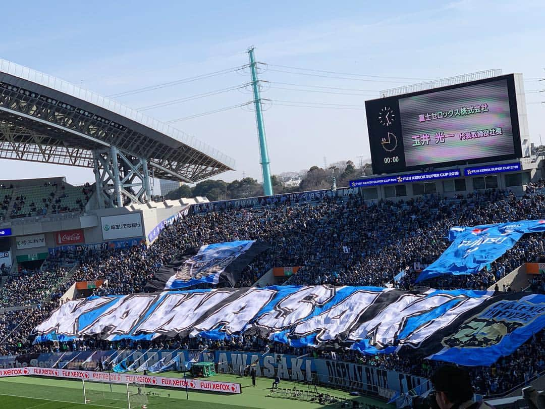 久冨慶子さんのインスタグラム写真 - (久冨慶子Instagram)「今日は fujixeroxsupercup2019 浦和レッズ×川崎フロンターレ を取材しました😊 今年のJリーグも間もなく開幕しますね✨✨ 楽しみです⚽️ ＊ ＊ #fujixeroxsupercup2019  #浦和レッズ #川崎フロンターレ #テレビ朝日 #やべっちfc ＊ ＊ 紬ちゃんが バレンタインに手作りお菓子をくれました🍫 美味しかった😋 ホワイトデーを考える🤔」2月16日 23時37分 - keiko0hisatomi