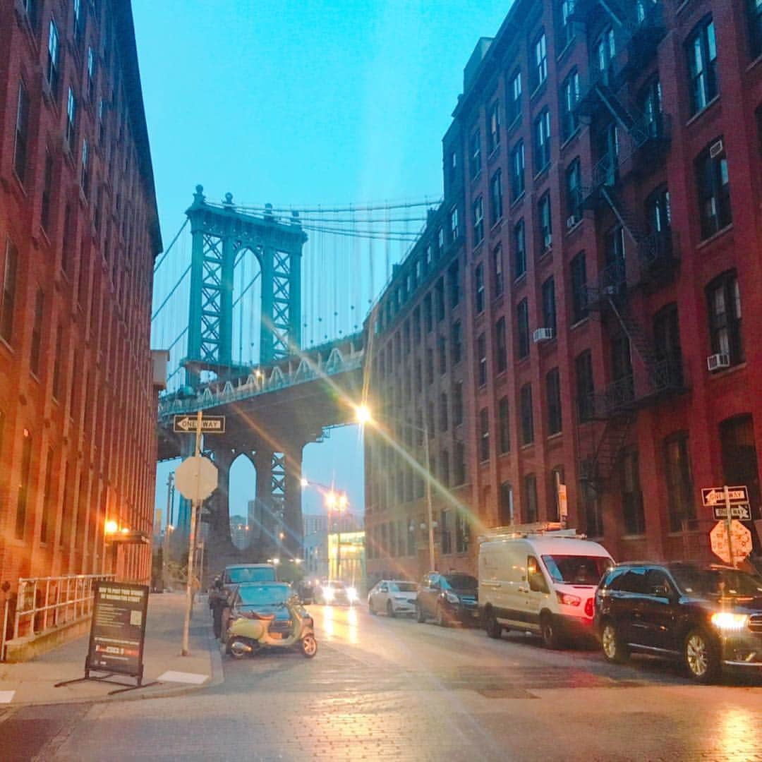 みはとのインスタグラム：「人生初のNY。 撮影しながら観光気分。 ・ ・ #マンハッタンブリッジ #ny  #manhattanbridge  #フラットアイアンビル  #eataly #lunch」