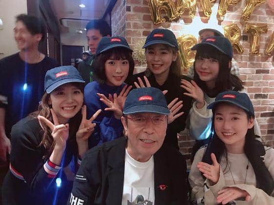 高嶋香帆のインスタグラム：「昨夜は志村けんさん69歳の誕生日会へ参加してきました🎉✨✨✨ . 腰元メンバーで殿を囲んで☺️✨ . 志村さん、おめでとうございます🎊㊗️🎉」