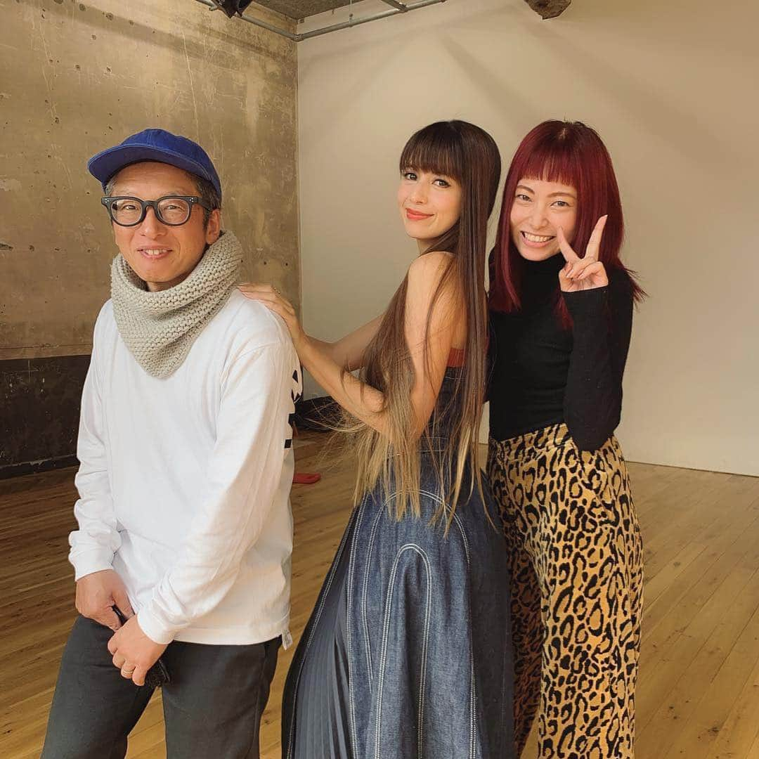 吉川ひなのさんのインスタグラム写真 - (吉川ひなのInstagram)「たのしー撮影🥰 インタビューでは真面目な話しいーっぱいしちゃった😝💘👍🏻」2月17日 7時26分 - hinanoyoshikawa