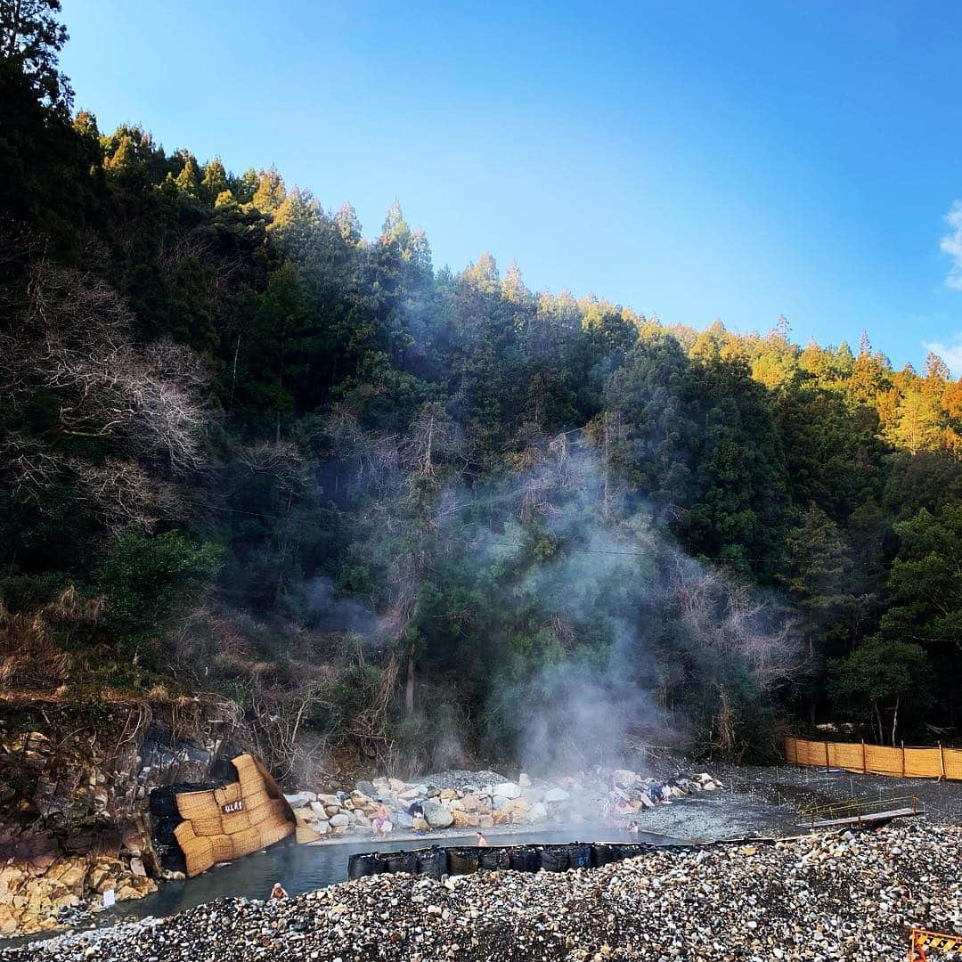 Fujiya Ryokan 川湯温泉 冨士屋のインスタグラム：「http://bit.ly/2gU3DJY  #kawayuonsen #fujiya_ryokan #onsen #kumanokodo #sennin-buro」