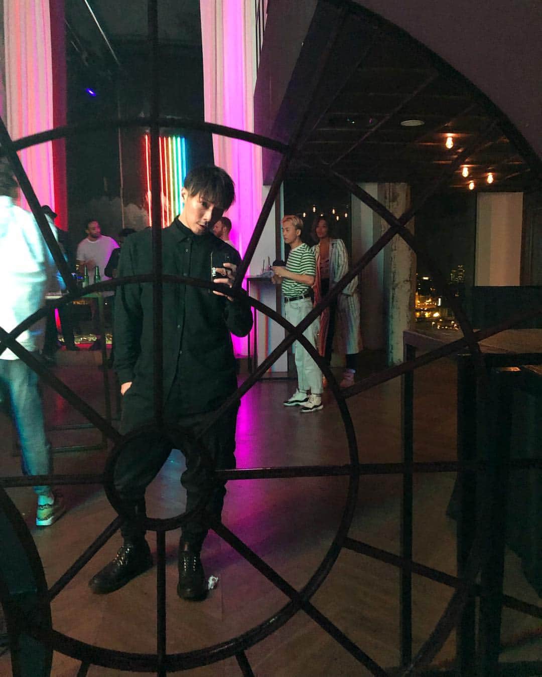 のインスタグラム：「At the fashion brand exhibition #streetfashion #hiphop」